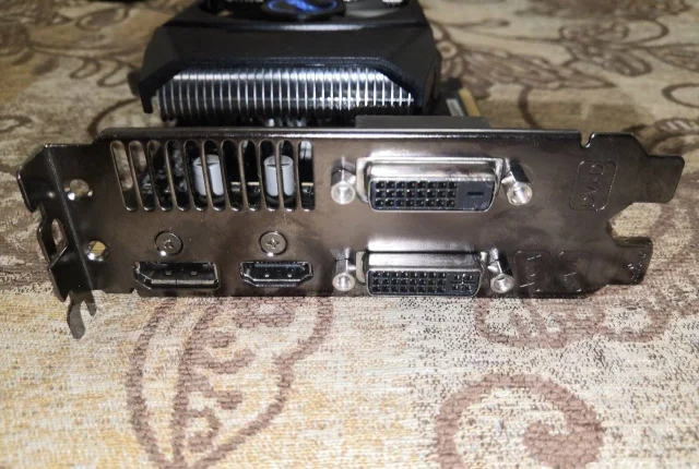 Radeon HD 7850 ����