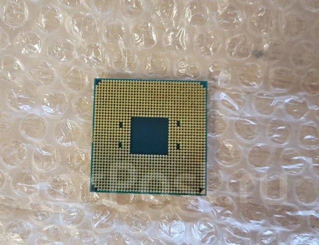 AMD Ryzen 5 2600 ����