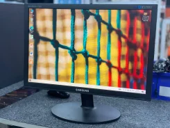 Samsung. 19", ���������� �� (LCD, LED, QLED) ����