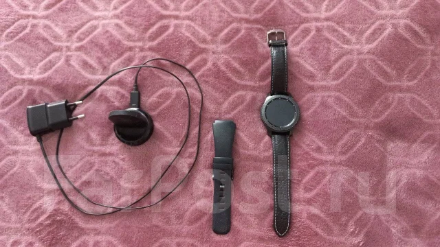 Samsung Gear S3 Frontier. GPS, NFC, IP68 ����