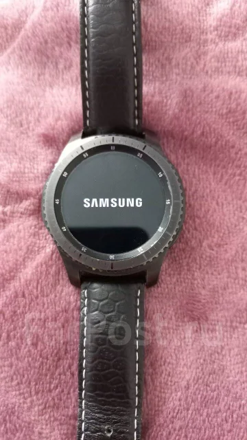 Samsung Gear S3 Frontier. GPS, NFC, IP68 ����