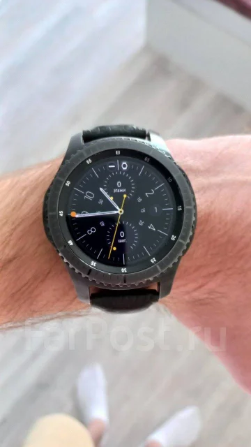 Samsung Gear S3 Frontier. GPS, NFC, IP68 ����