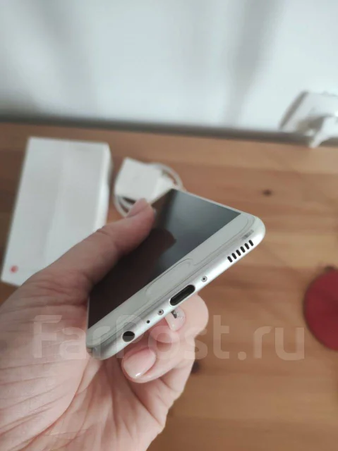 Huawei P10. �/�, 32 ��, �����������, Dual-SIM, NFC ����