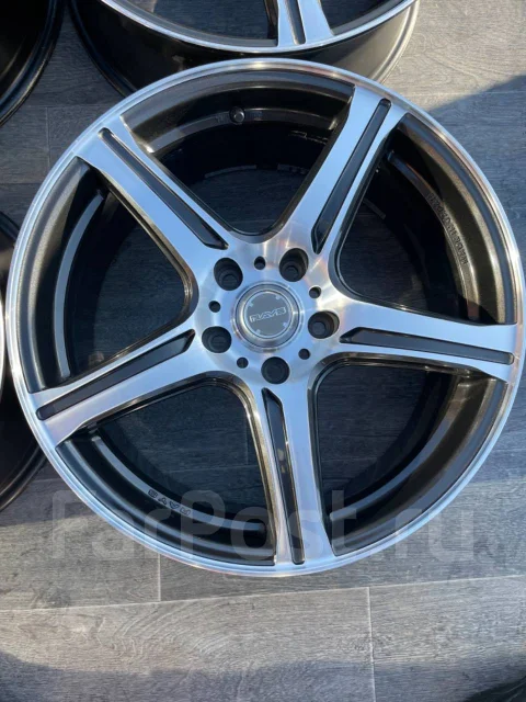 RAYS Gram Lights T57RZ. 7.5x18", 5x114.3, ET43, �� 73���. ����