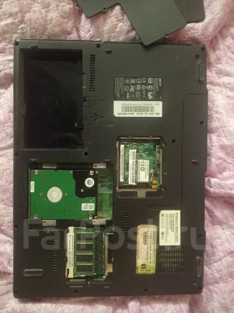 Acer Aspire. 12", 2����, ��� 1024 ��, ���� 2���, WiFi: 1, Bluetooth: 1, ����������� �� 1��. ����