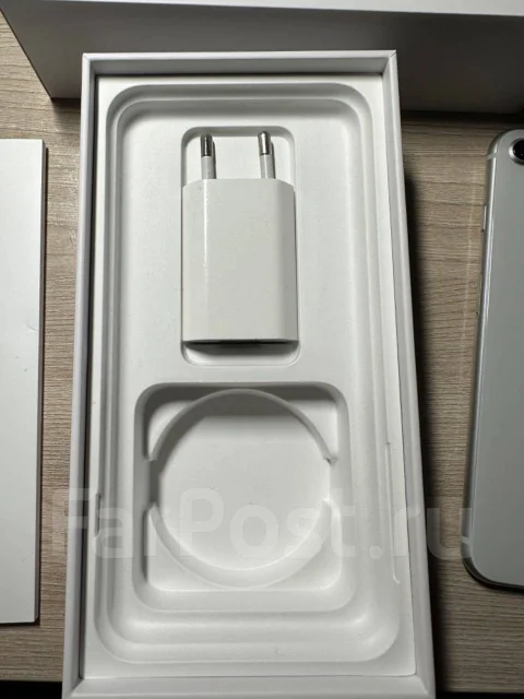 Apple iPhone 8 Plus. �/�, 128 ��, �����, 4G LTE ����
