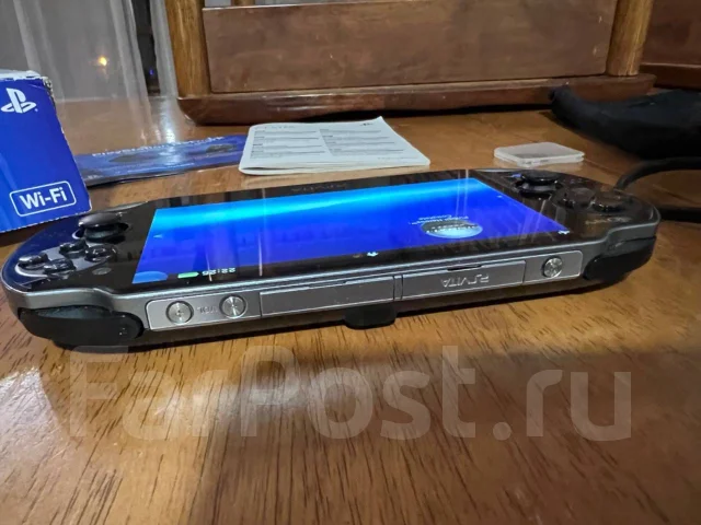 Sony PlayStation Vita ����