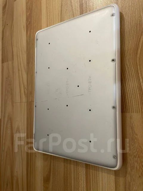 Apple MacBook. ���� 250���, WiFi: 1, Bluetooth: 1 ����