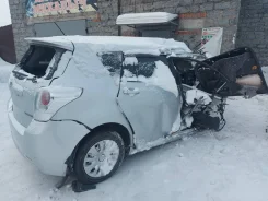 Toyota Verso. 2ZR ����