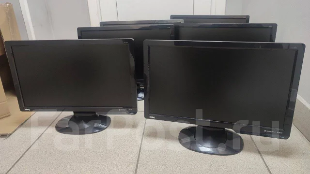 BenQ. 20", ���������� OLED ����