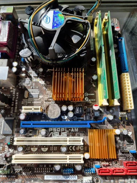 Socket AM2+ ����