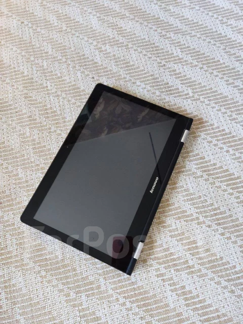 Lenovo Yoga. 14", 2,3����, ��� 4 ��, ���� 250���, WiFi: 1, Bluetooth: 1 ����