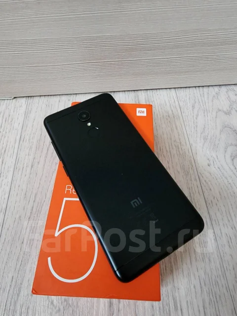 Xiaomi Redmi 5. �/�, 32 ��, ������, 3G, 4G LTE, 5G, Dual-SIM, NFC ����