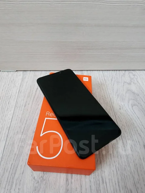 Xiaomi Redmi 5. �/�, 32 ��, ������, 3G, 4G LTE, 5G, Dual-SIM, NFC ����
