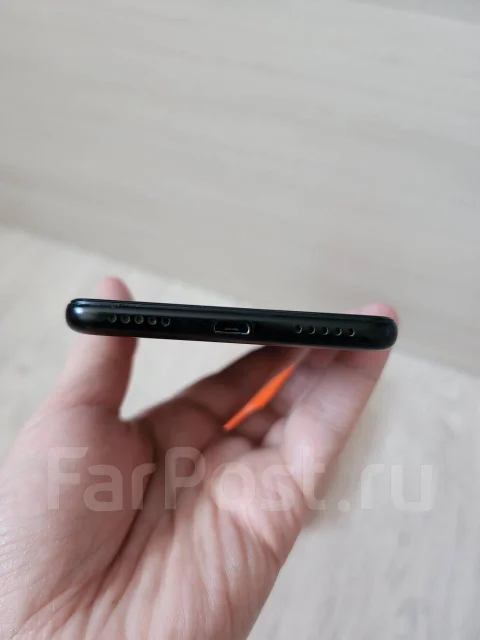 Xiaomi Redmi 5. �/�, 32 ��, ������, 3G, 4G LTE, 5G, Dual-SIM, NFC ����