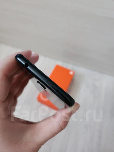 Xiaomi Redmi 5. �/�, 32 ��, ������, 3G, 4G LTE, 5G, Dual-SIM, NFC ����