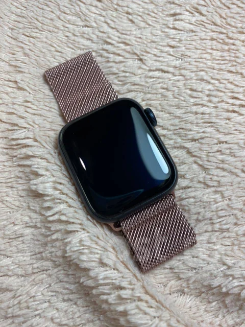Apple Watch SE 2. GPS ����