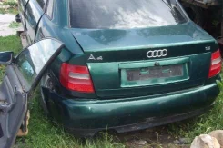 Audi A4 ����
