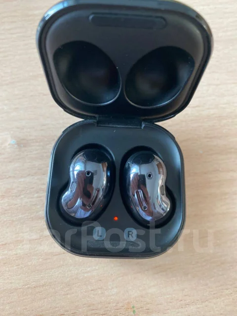Samsung Galaxy Buds Live ����