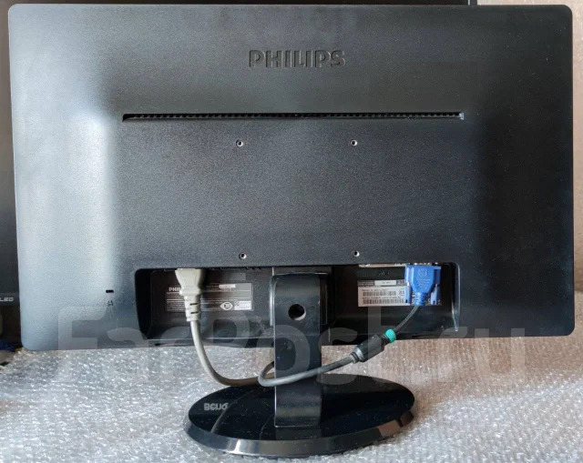 Philips. 22", ���������� �� (LCD, LED, QLED) ����