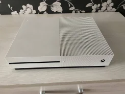 Microsoft Xbox One S ����