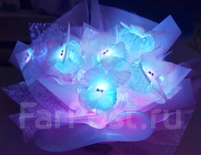 Букет из бабочек с подсветкой, новый. Цена: 500₽ во Владивостоке