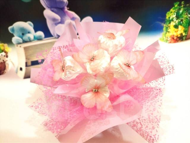 Букет из бабочек с подсветкой, новый. Цена: 500₽ во Владивостоке