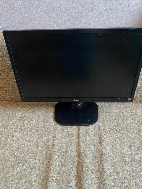 LG. 23", ���������� �� (LCD, LED, QLED) ����