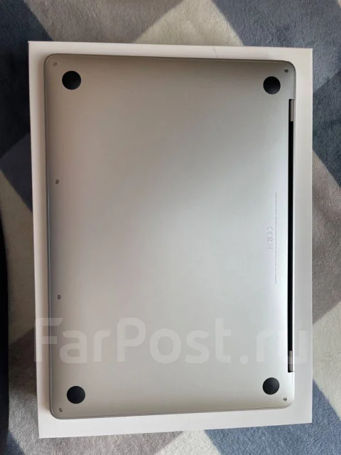 Apple MacBook Pro 13 2020. 13.3", ��� 256 �� � ������, WiFi: 1, Bluetooth: 1 ����