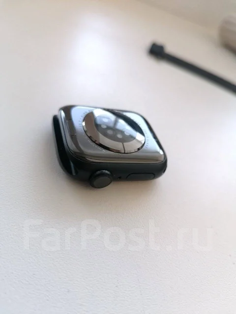 Apple Watch Series 7. IP68 ����