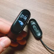 Xiaomi Mi Band 4. IP67, IP68 ����
