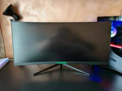 Titan Army. 29.5", ���������� �� (LCD, LED, QLED) ����