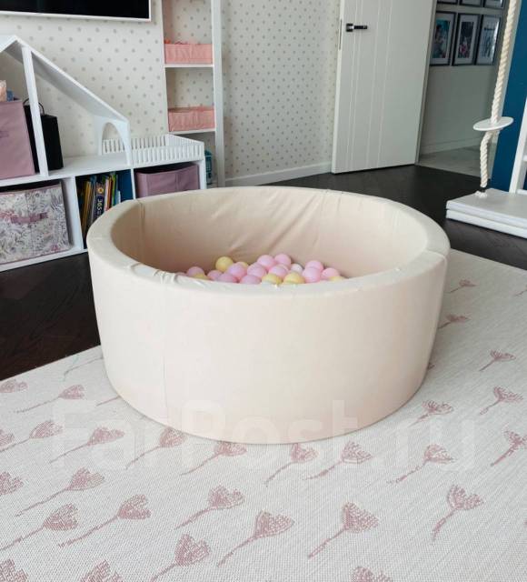 Сухой бассейн с шариками, игрушки, цена: 4 000₽, б/у, в наличии во ...