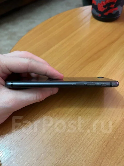 Apple iPhone 8. �/�, 64 ��, ������, 4G LTE, NFC ����