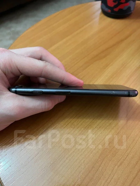 Apple iPhone 8. �/�, 64 ��, ������, 4G LTE, NFC ����