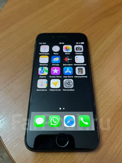 Apple iPhone 8. �/�, 64 ��, ������, 4G LTE, NFC ����