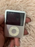 Apple iPod nano. ����