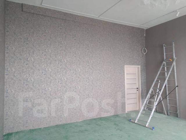 Поклейка обоев, демонтаж старых обоев, установка плинтусов, покраска во ...