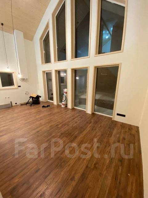 Укладка ламината, пвх плитки, монтаж полов и потолков во Владивостоке