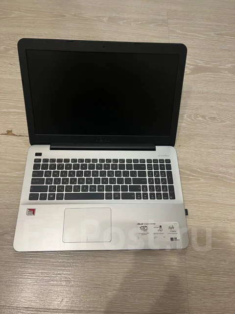 Asus R556QG. 15.6", 2,5����, ��� 8 ��, ���� 1 000���, WiFi: 1, Bluetooth: 1, ����������� �� 5��. ����