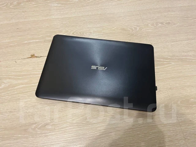 Asus R556QG. 15.6", 2,5����, ��� 8 ��, ���� 1 000���, WiFi: 1, Bluetooth: 1, ����������� �� 5��. ����