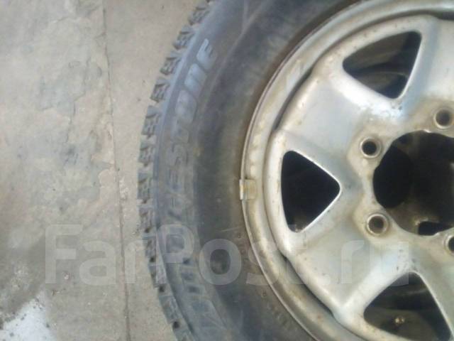 Bridgestone Blizzak Revo2, 195/70/ R14 - Шины в Хабаровске