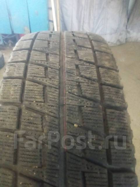 Bridgestone Blizzak Revo2, 195/70/ R14 - Шины в Хабаровске