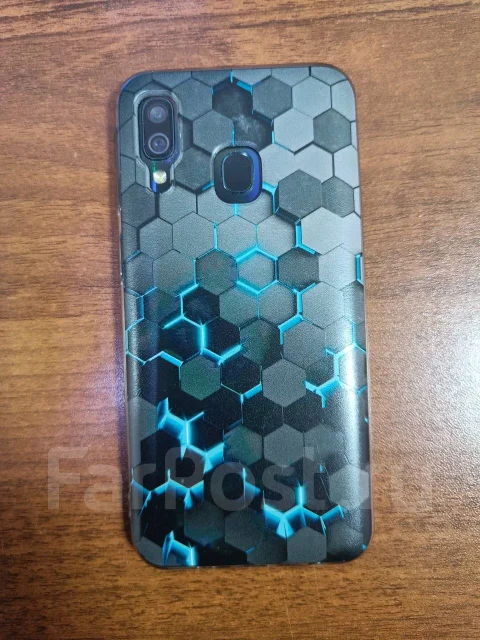 Samsung Galaxy A40. �/�, 64 ��, ����������, 4G LTE, Dual-SIM, NFC ����