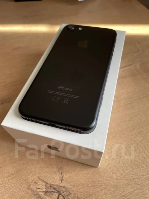 Apple iPhone 7. �/�, 32 ��, ������, 4G LTE ����