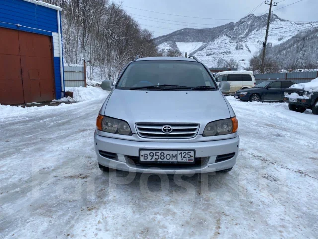 Toyota Ipsum. �������, ��������, 2.2 (94��.�.), ������, 305����. �� ����