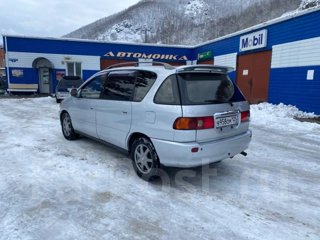 Toyota Ipsum. �������, ��������, 2.2 (94��.�.), ������, 305����. �� ����