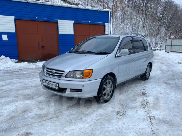 Toyota Ipsum. �������, ��������, 2.2 (94��.�.), ������, 305����. �� ����