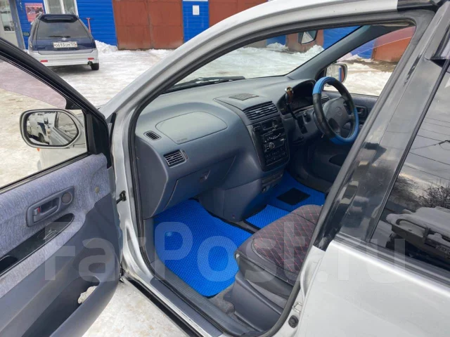 Toyota Ipsum. �������, ��������, 2.2 (94��.�.), ������, 305����. �� ����
