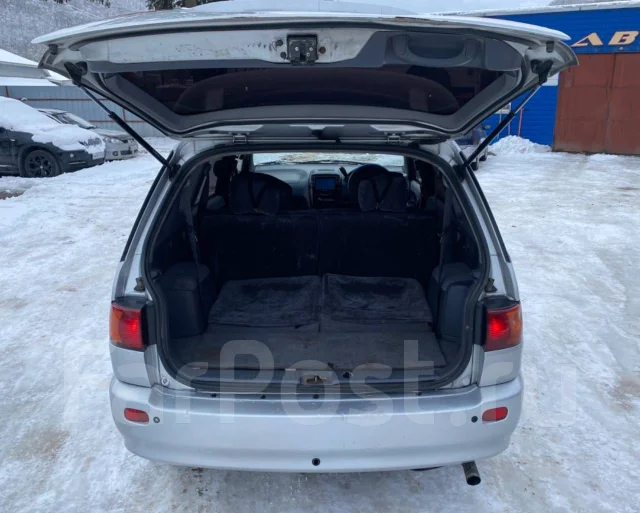 Toyota Ipsum. �������, ��������, 2.2 (94��.�.), ������, 305����. �� ����